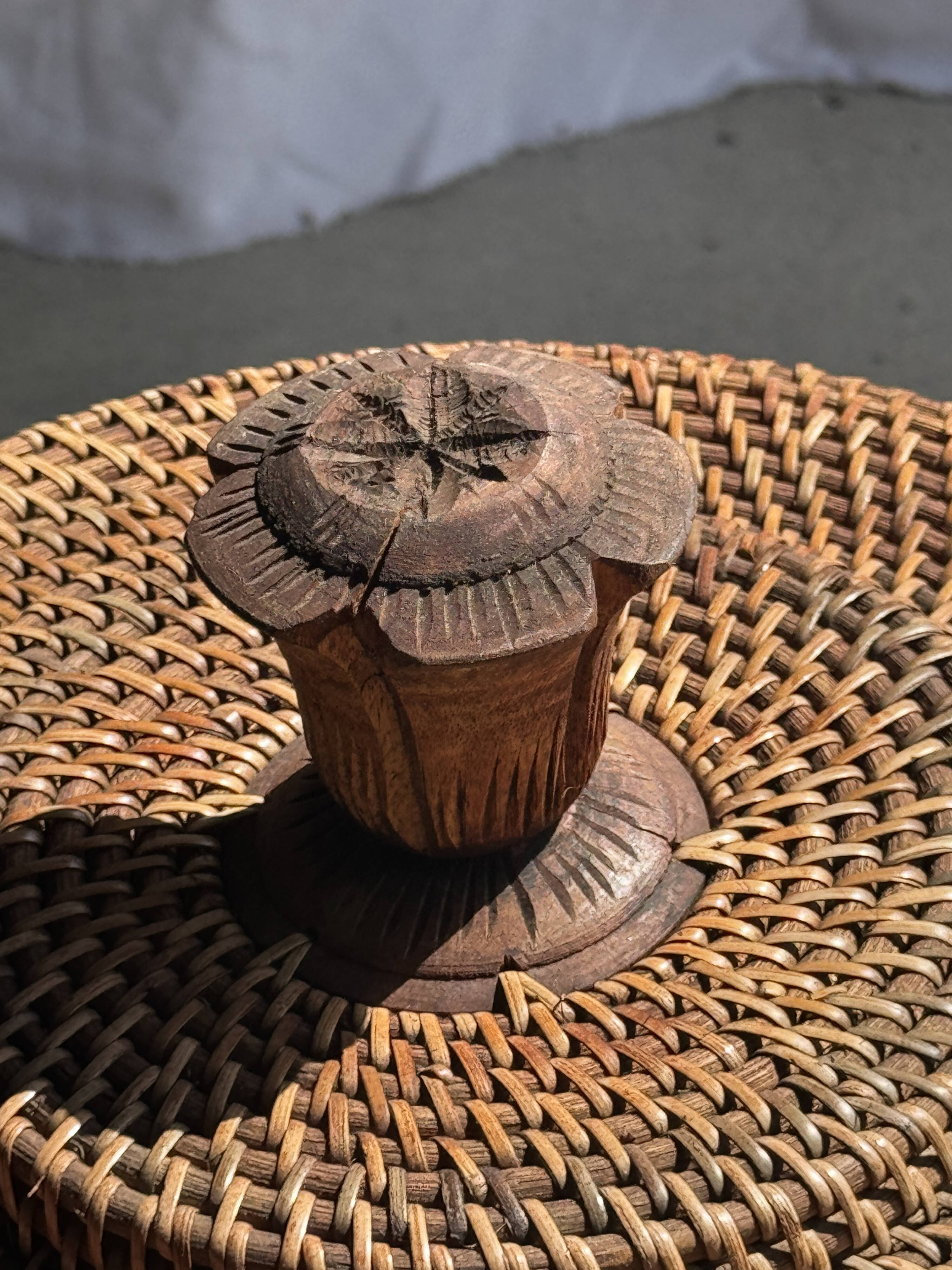 Large Indonesian wicker fishing basket with lid H65 D33