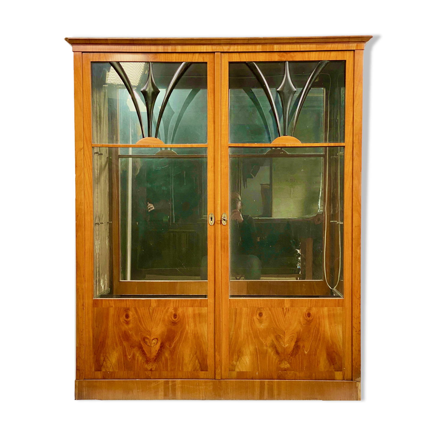 Biedermeier window in cherry veneer, Circa 1820 Austria