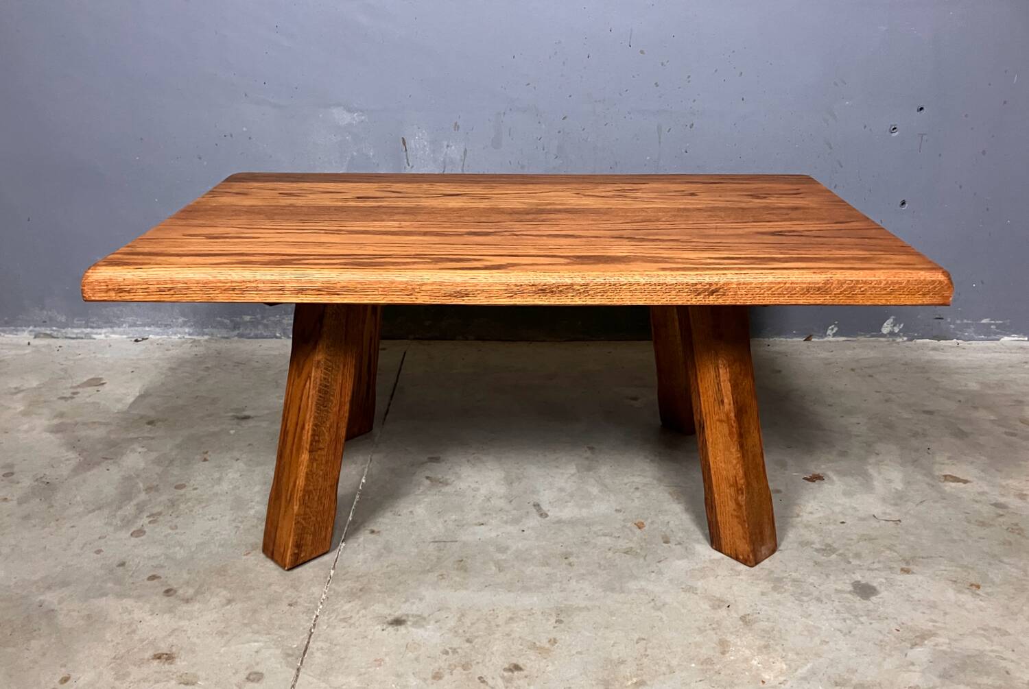 Table basse brutaliste pak rustique des années 70