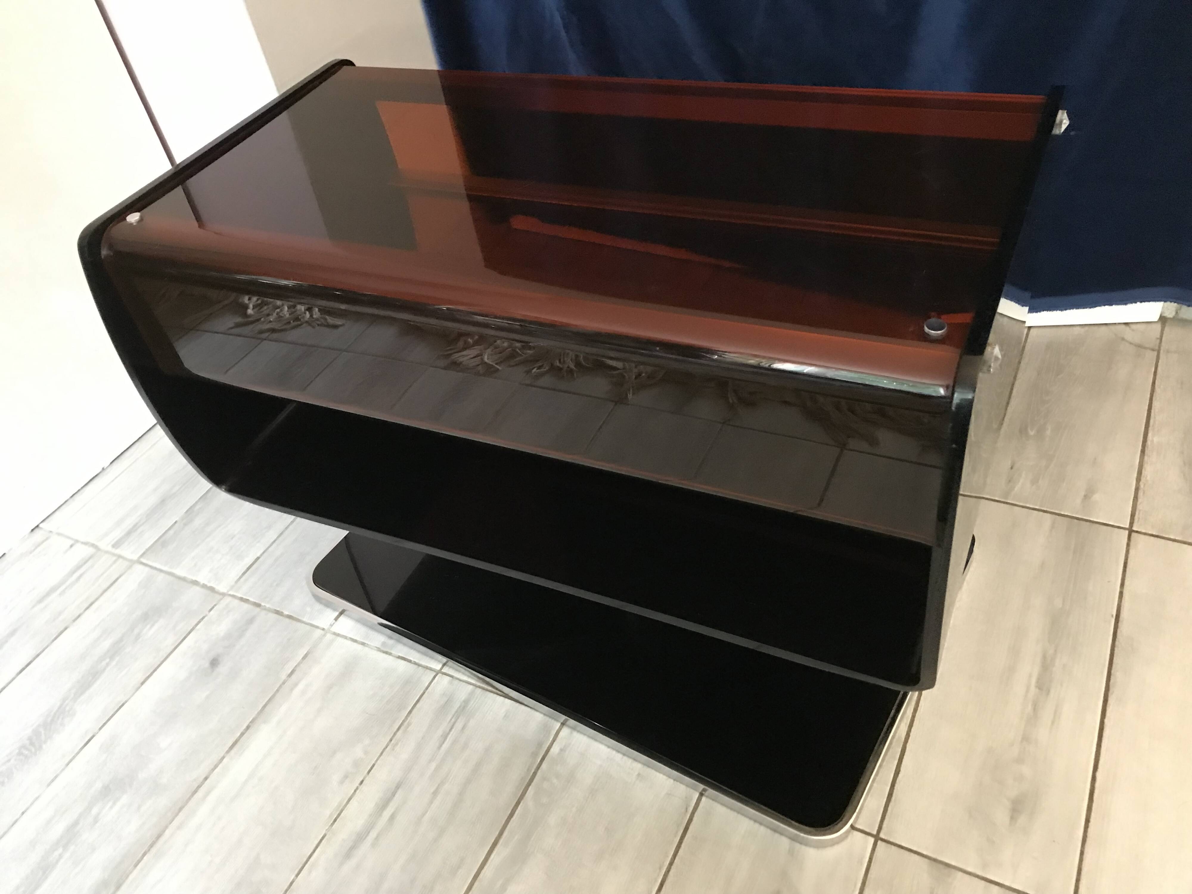 Meuble de TV pivotant en plexiglas fumé