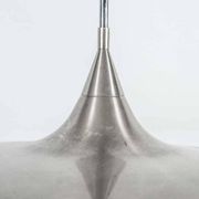 Suspension acier inoxydable par Harco Loor