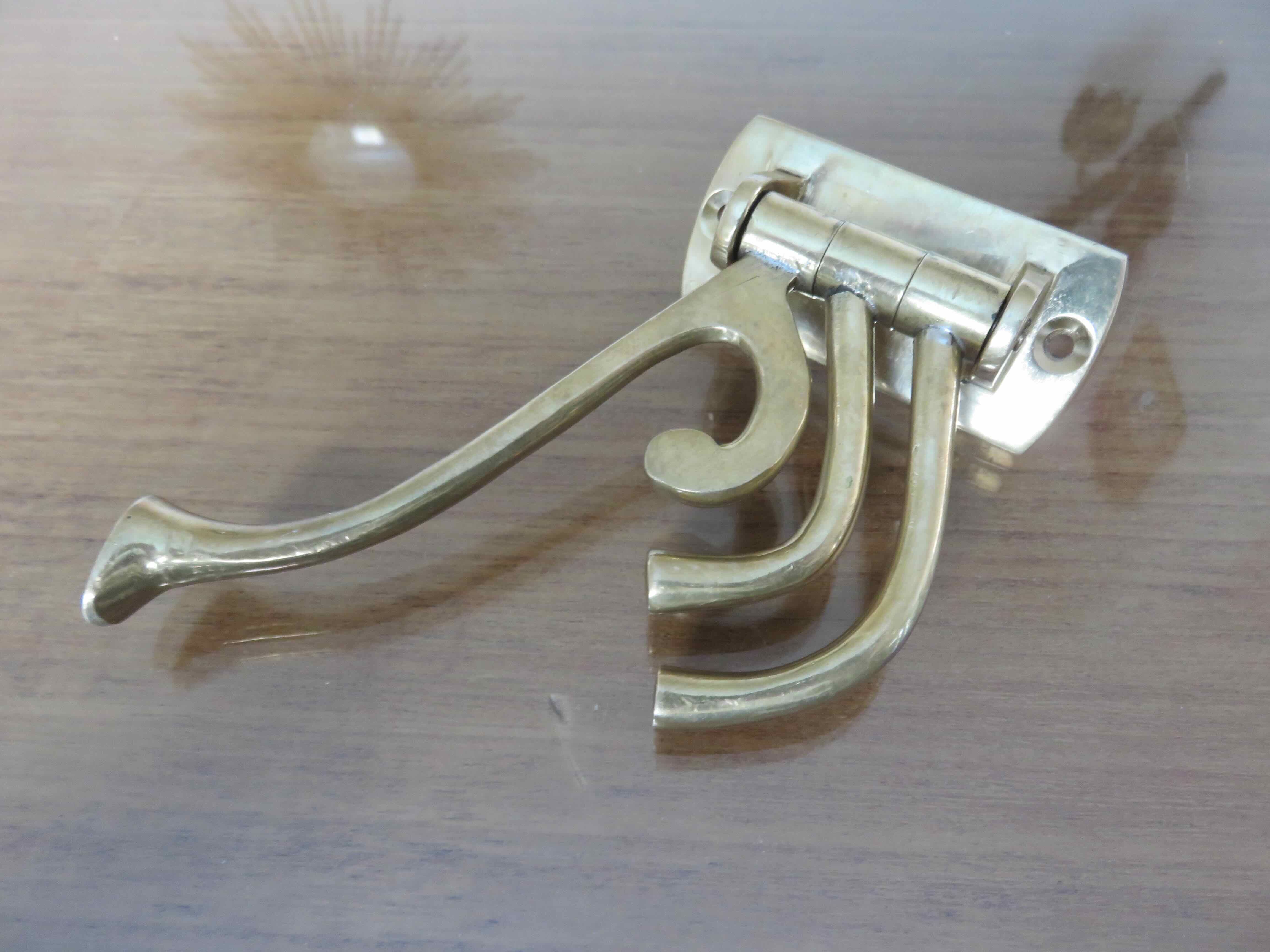 Wall coat rack 4 swivel brass hooks