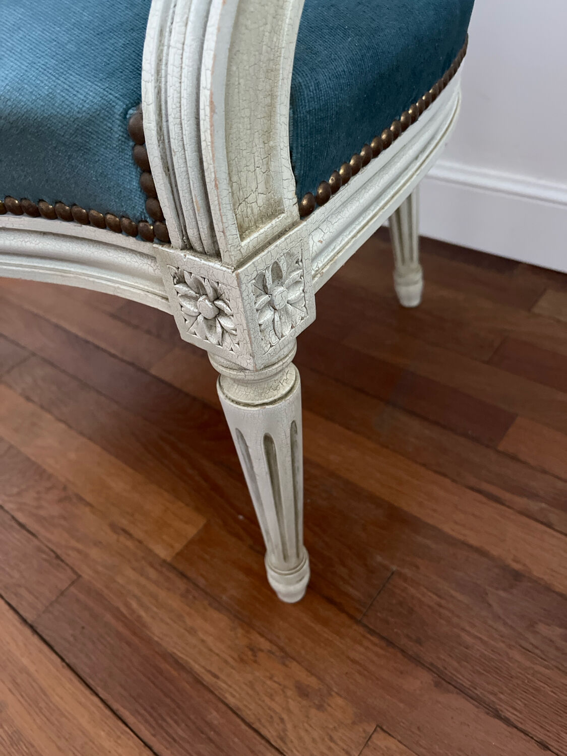 Blue velvet medallion armchair in Louis XVI style