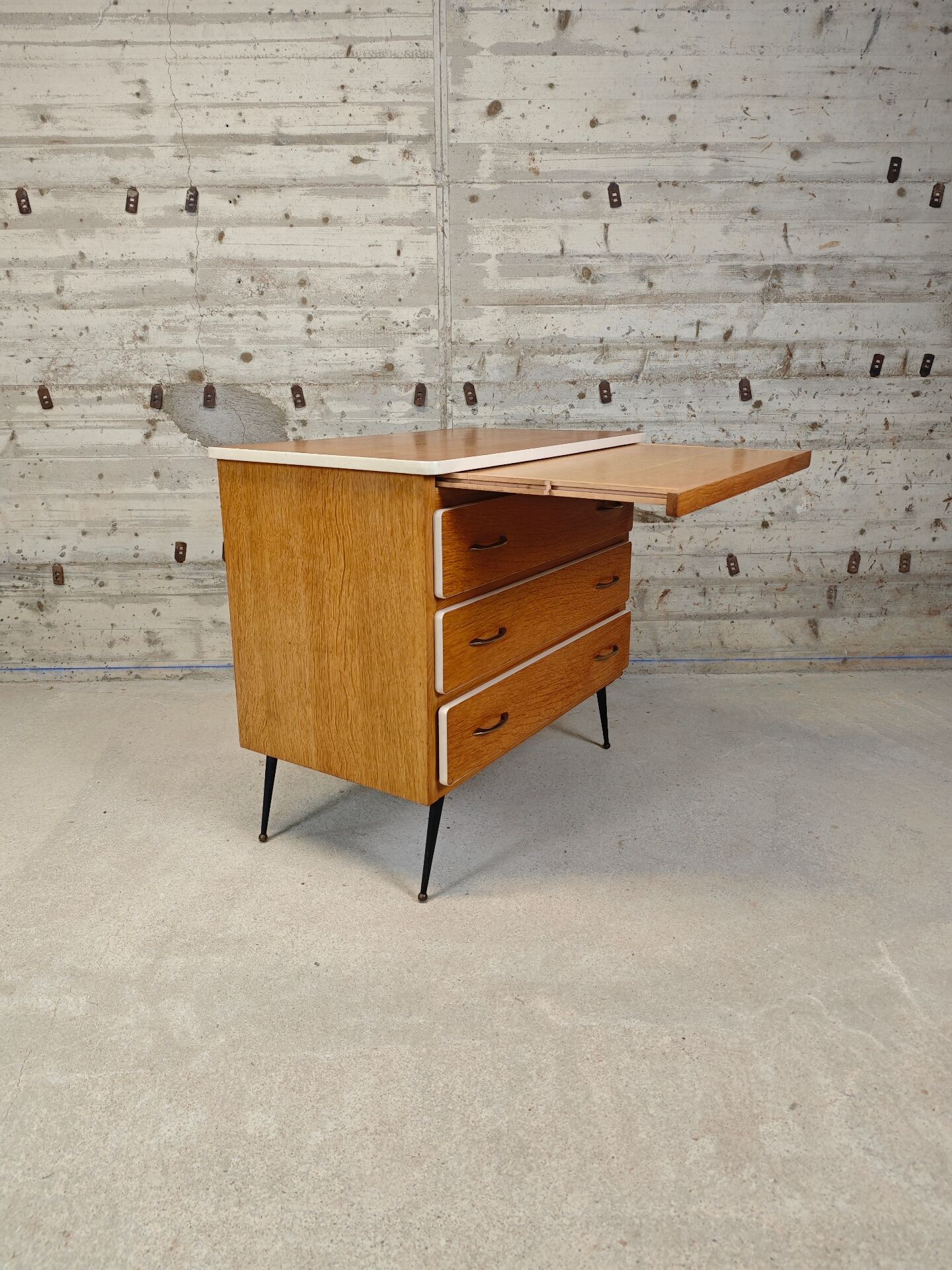 Vintage chest of drawers / desk