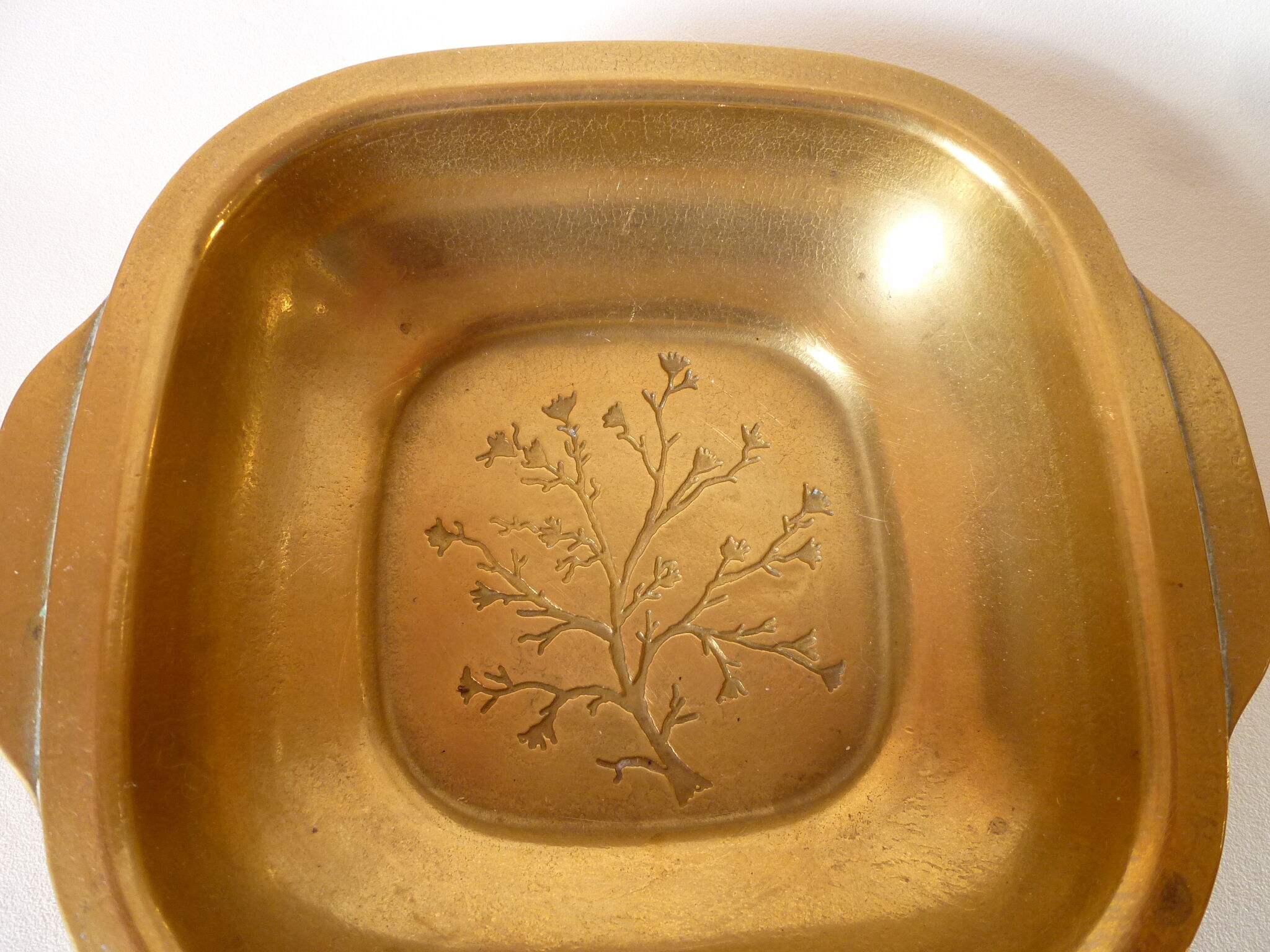 Vacuum plant decoration solid brass pocket