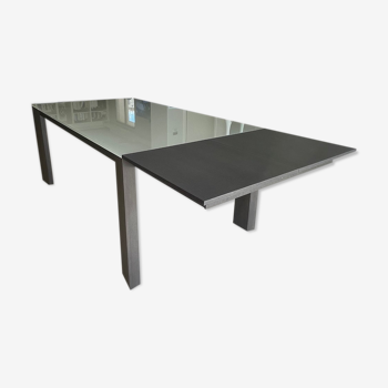 Dining table glass tray