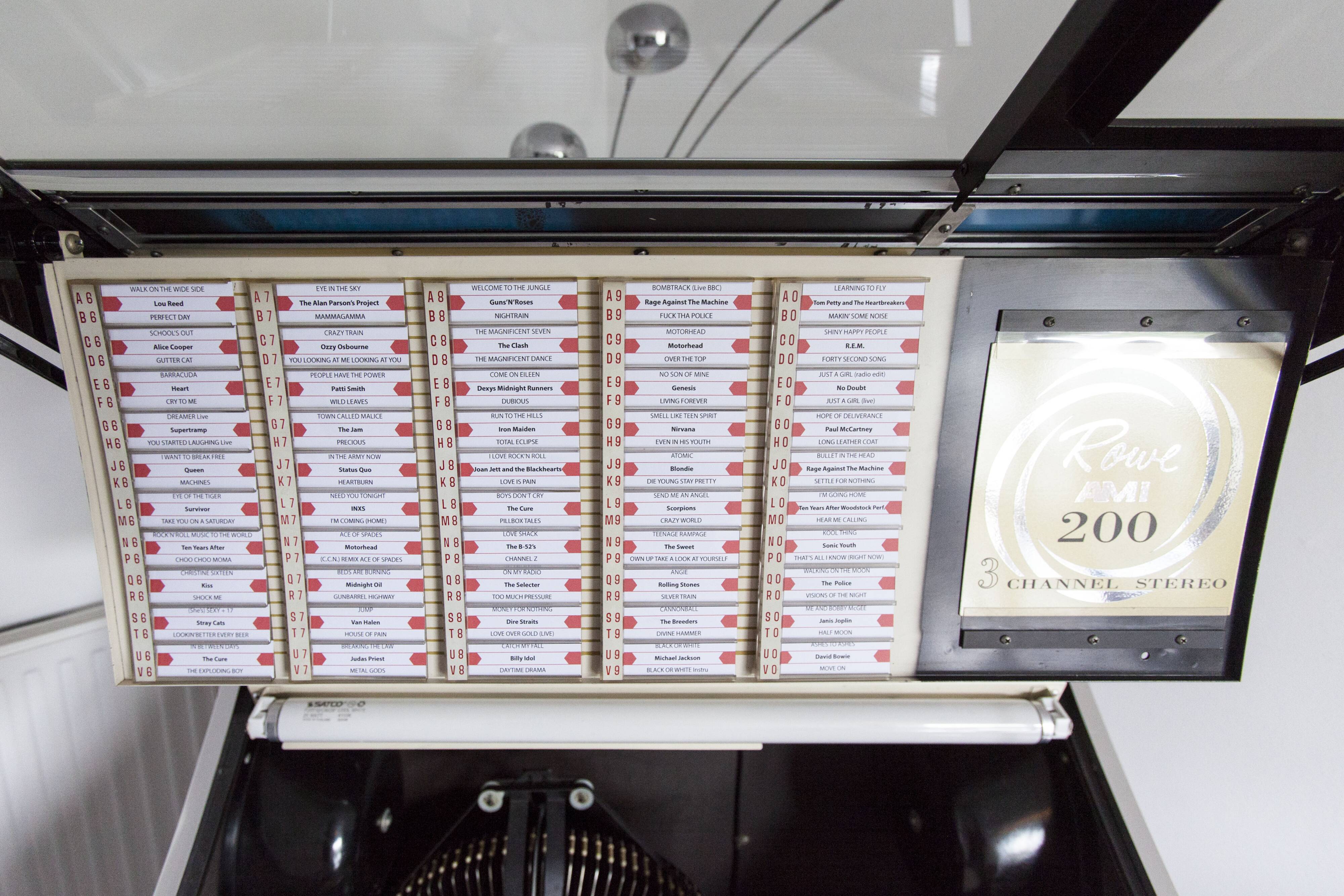 Jukebox Rowe friend from 1963 model "Jal" capa 100 vinyls pop, rock, metal compilation from 1950 to 1990