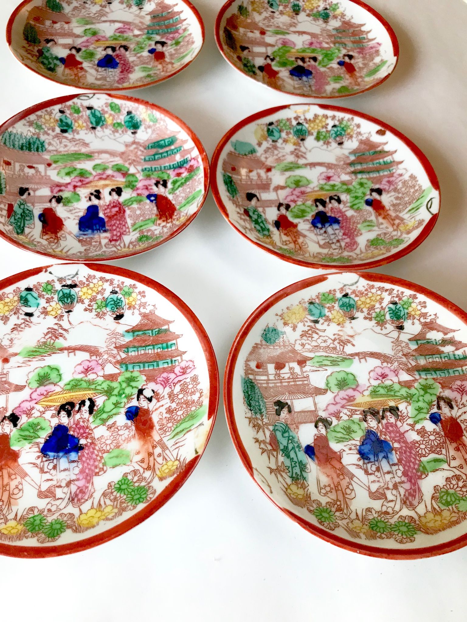 Japanese porcelain tea service at the end of the 19th century