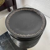 7 black ceramic plates