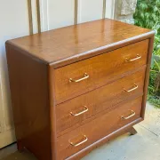 Vintage wooden chest of drawers with tapered legs - 1950s/60s