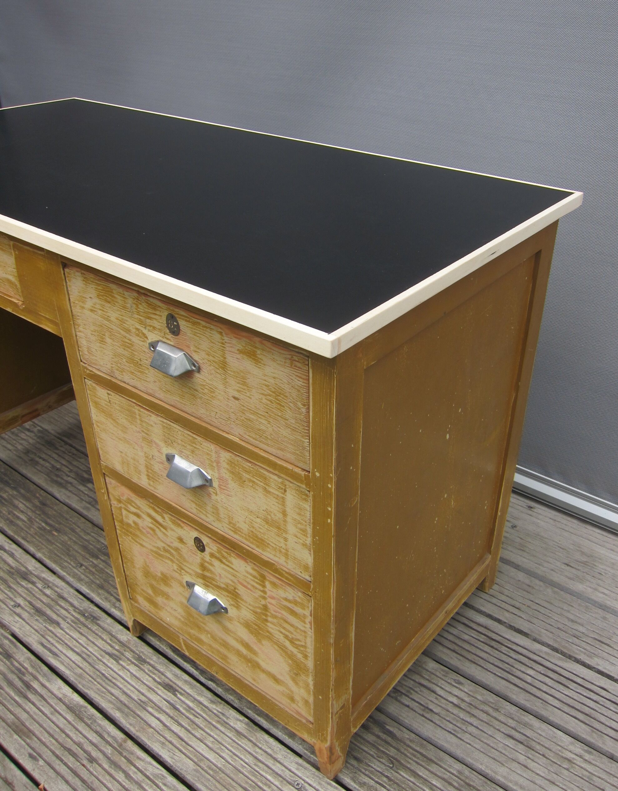 Office 1940 patina sand tray black
