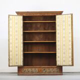 Armoire de mariée peinte d'art populaire