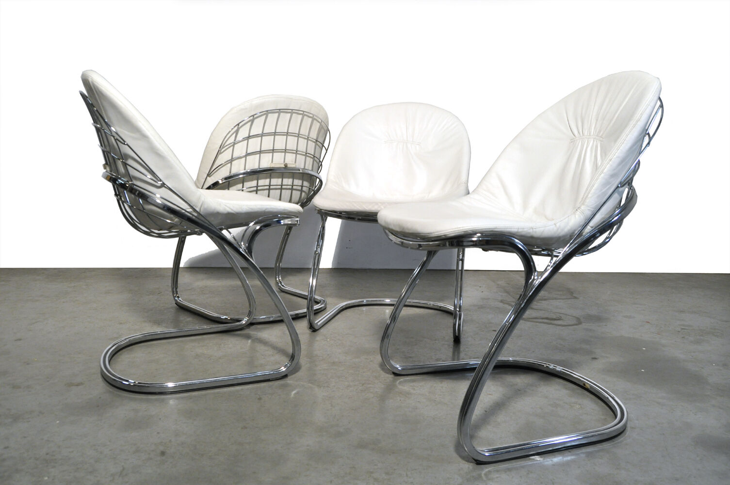 Set of 4 “Pascale” wire chairs designed by Gastone Rinaldi for Thema