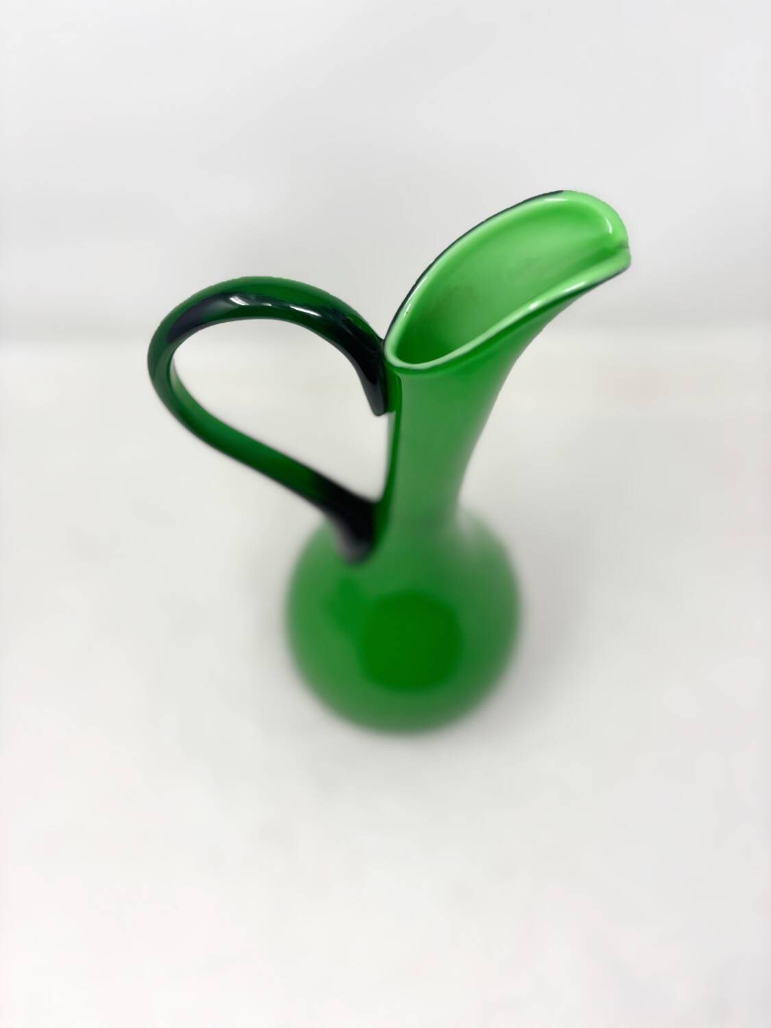 Empoli grass green opaline vase