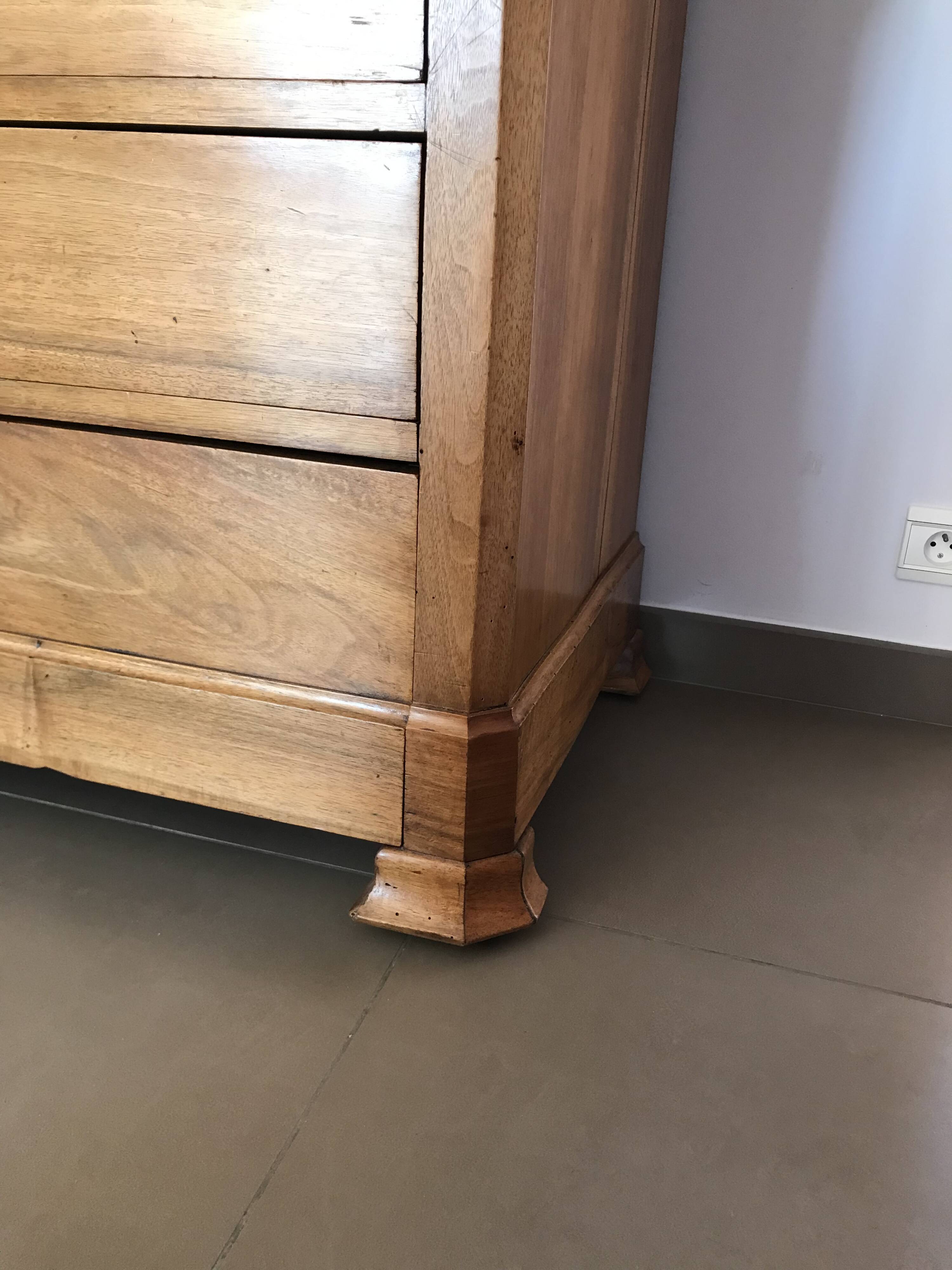 Commode louis philippe en noyer