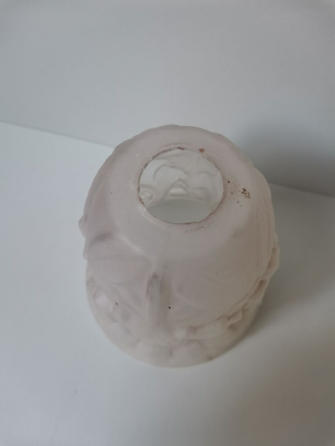 Vintage molded art deco glass lamp globe