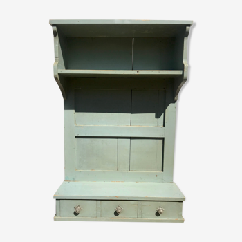 Patinated wooden kitchen end