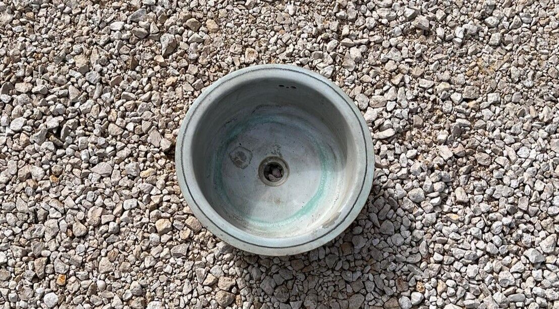 Cylindrical stoneware sinks