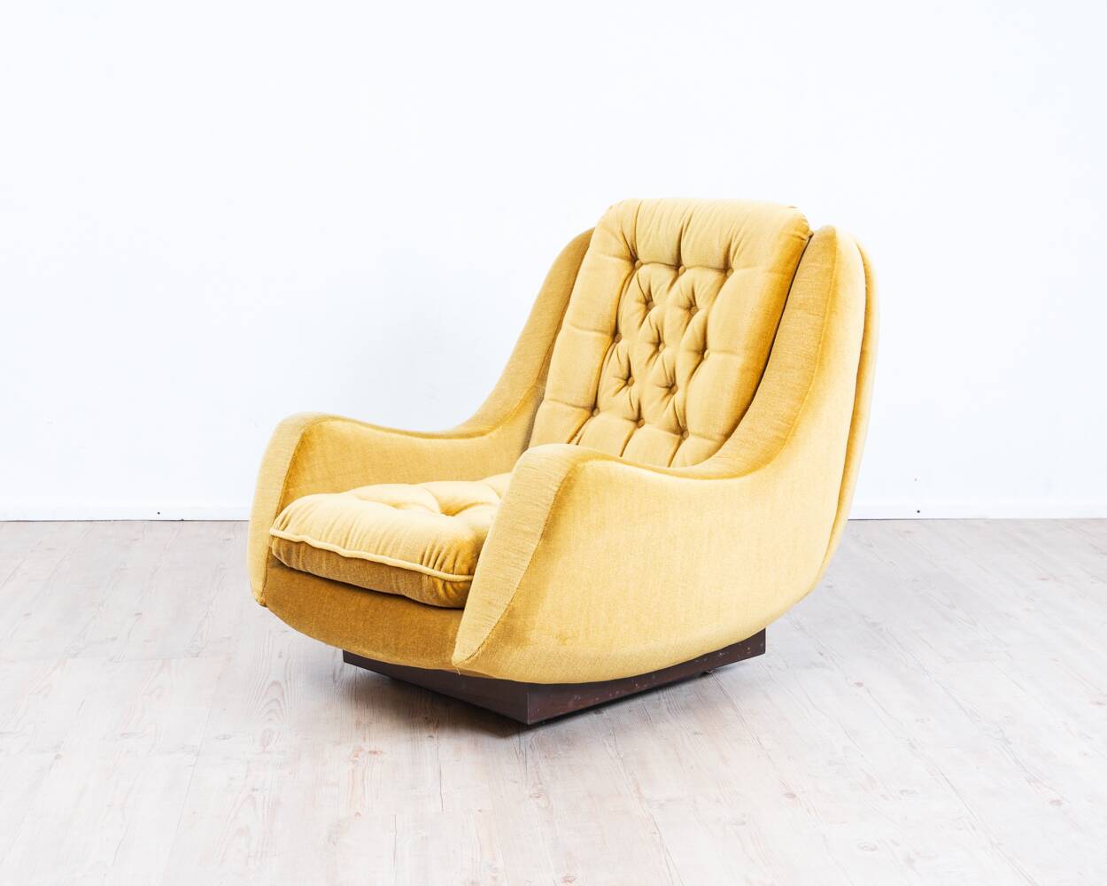 Space Age, lounge chair, 1970s, golden yellow.