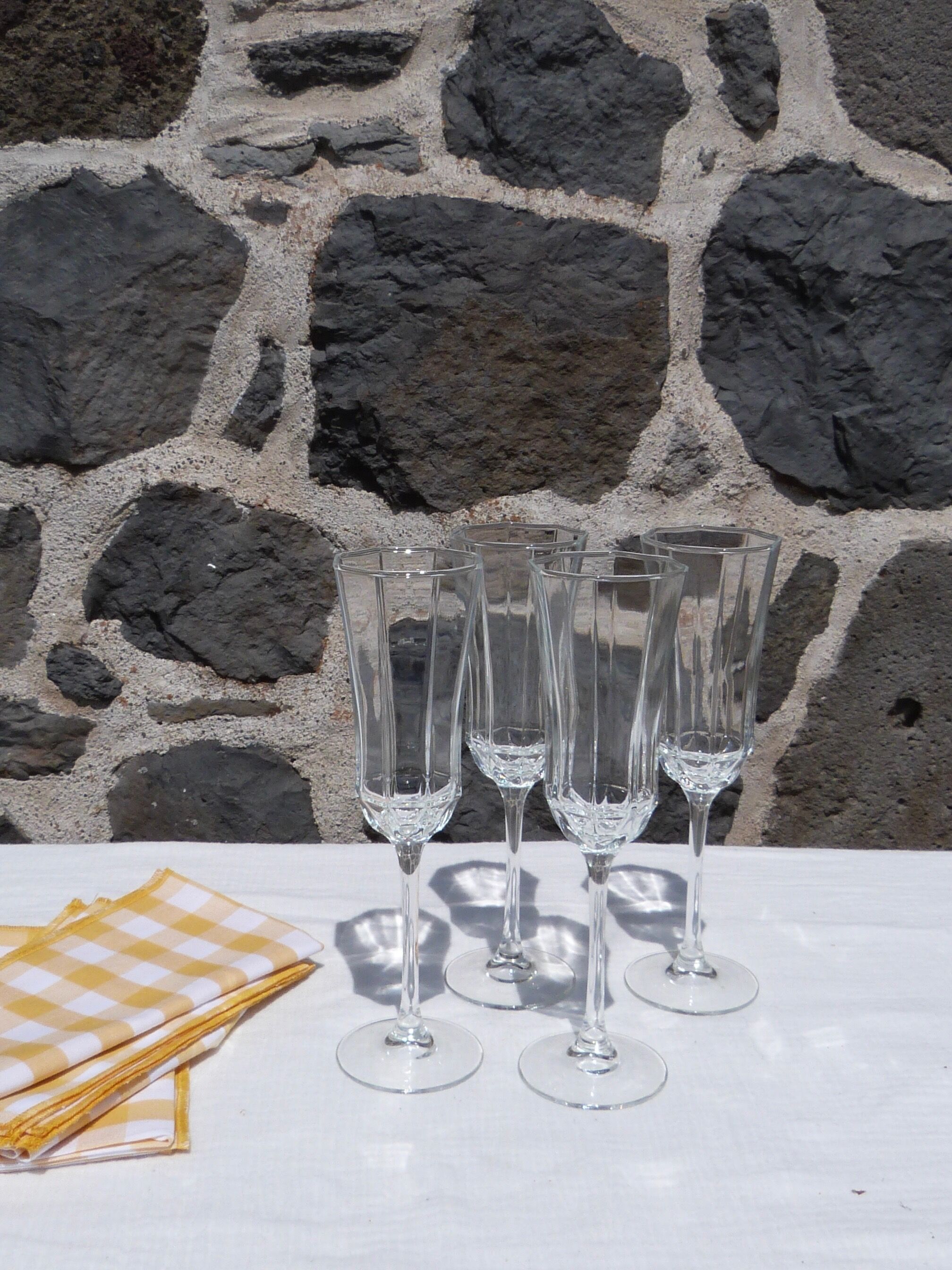 Set of 4 Octime glass flutes