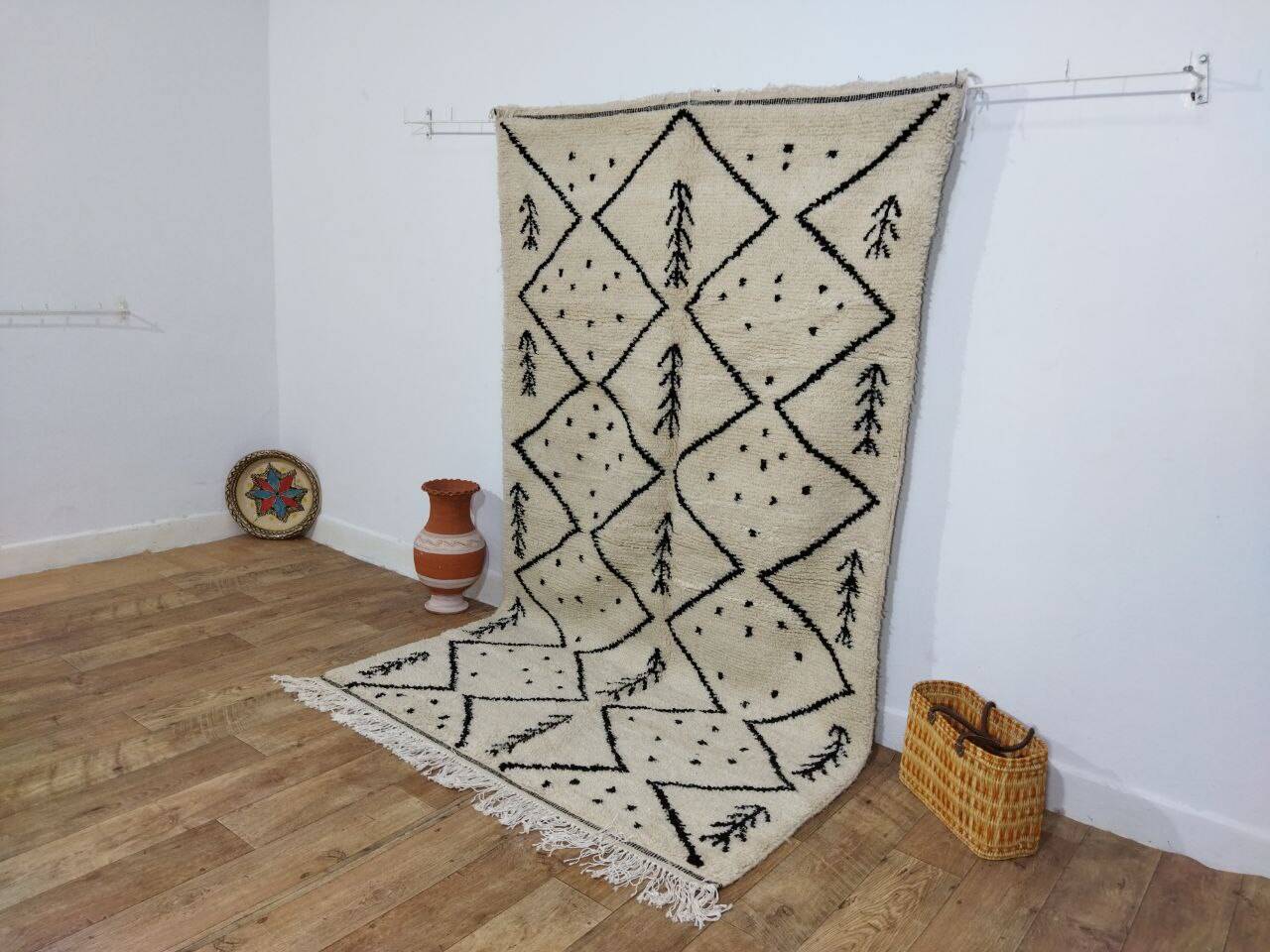 Handmade wool Berber rug 155 x 150 cm