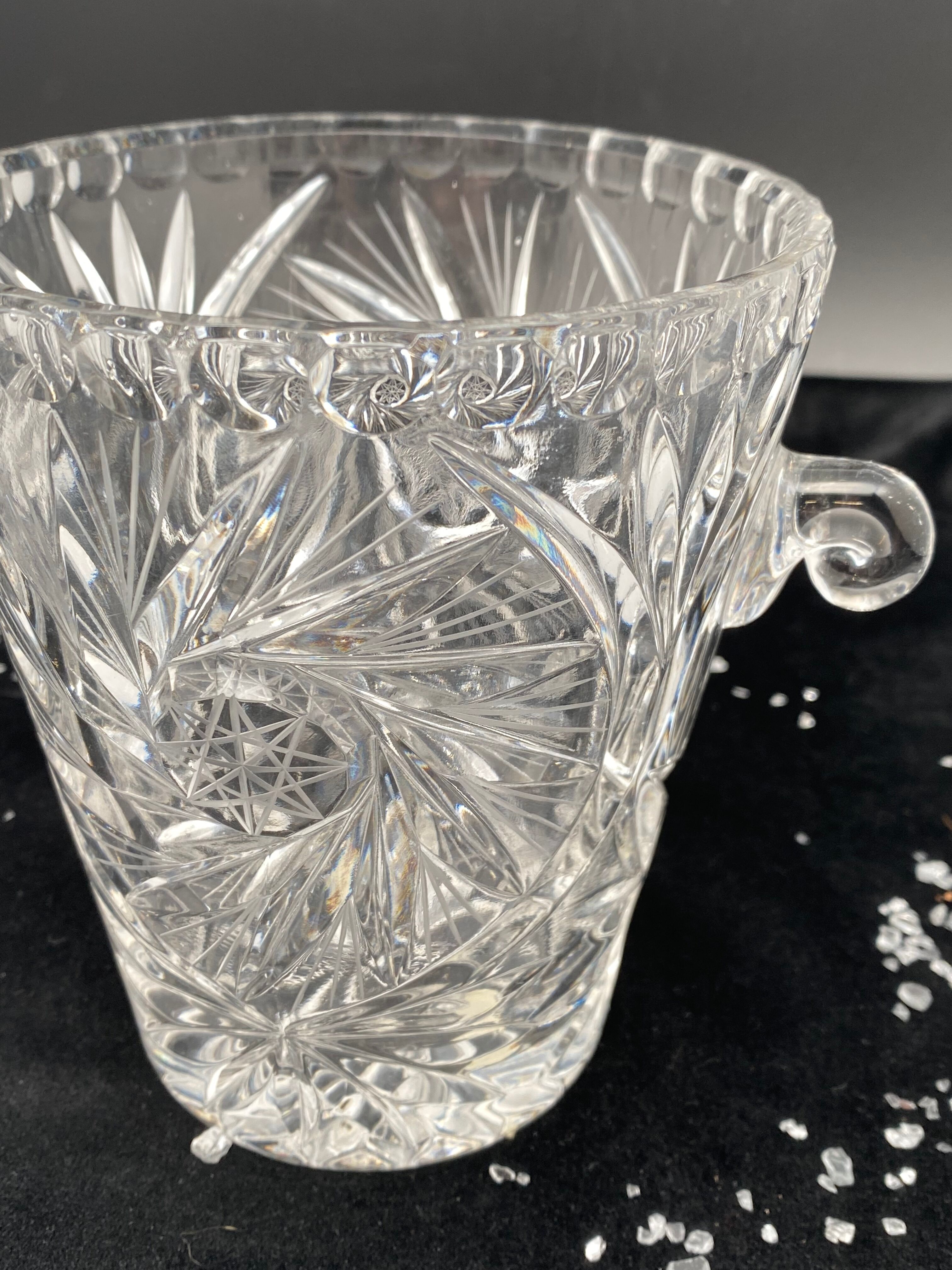 Champagne bucket with handles