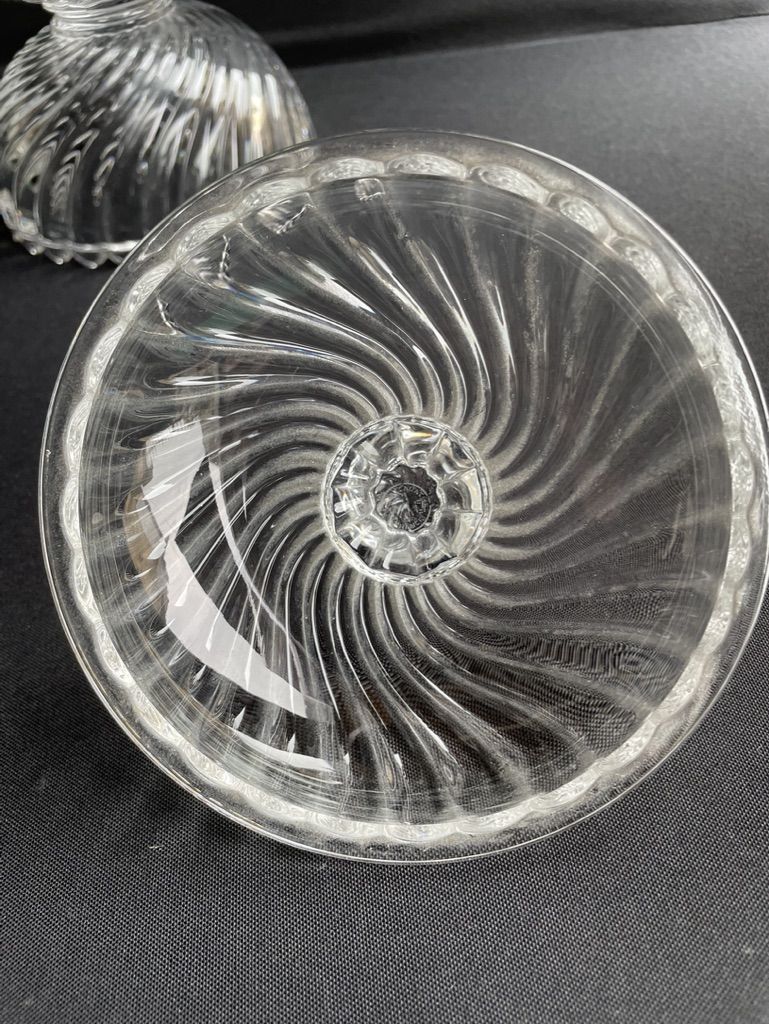 Art Deco - Crystal stamped Baccarat sugar pot
