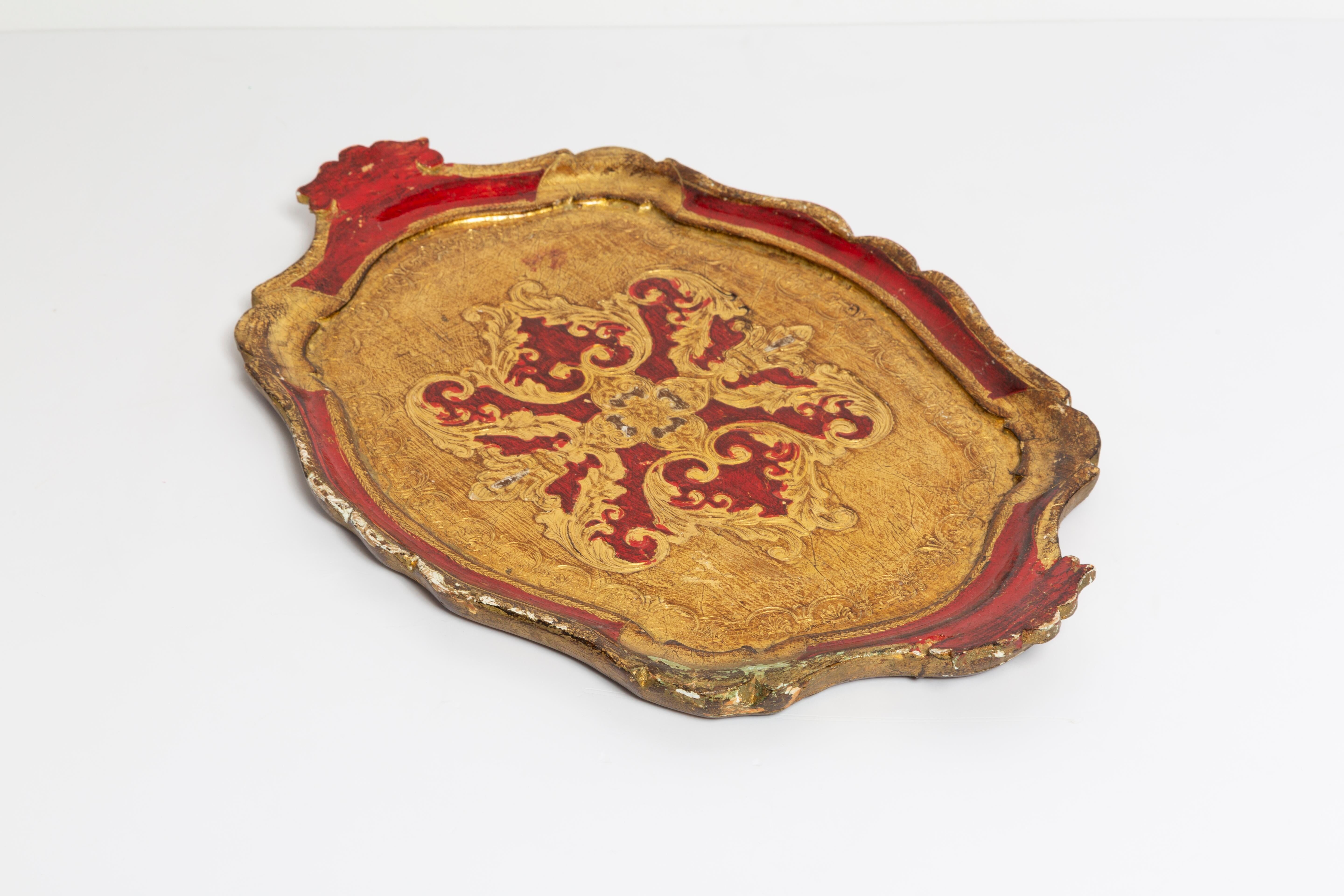 Deep red vintage decorative plate in wood, Italy, 1960s