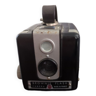 Brownie flash camera