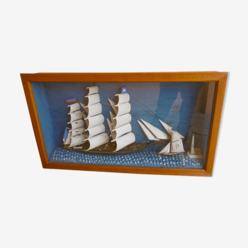 Maquette de bateau sous vitrine