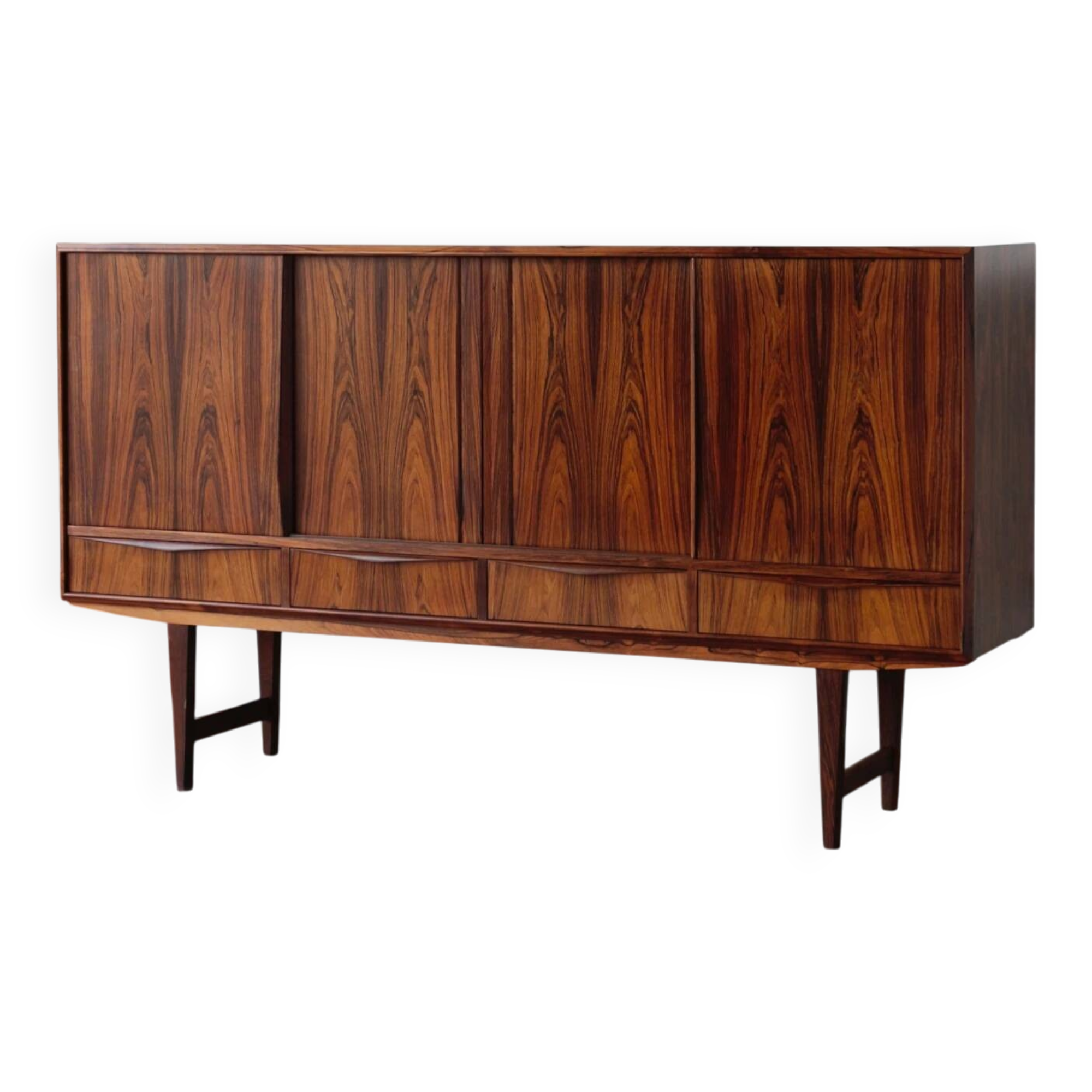 Buffet haut scandinave en palissandre – design E.W. Bach (années 60)