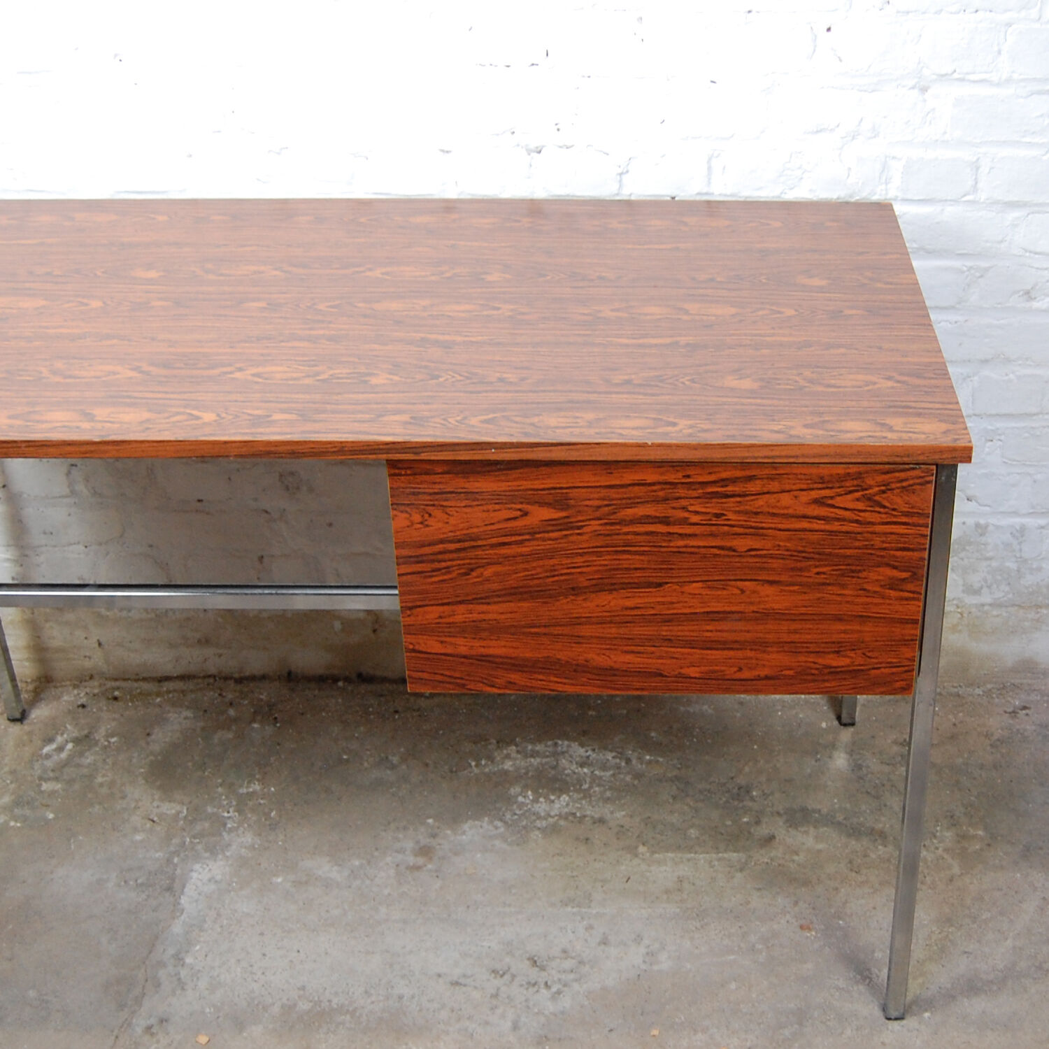 Vintage desk "Etudiant" by Pierre Guariche for Meurop 1965