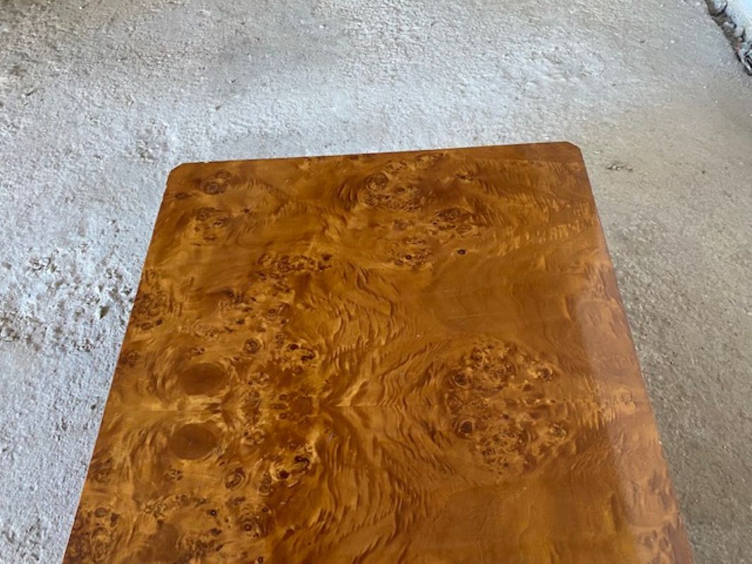 Table basse en loupe d’orme Roche et Bobois vintage 70s