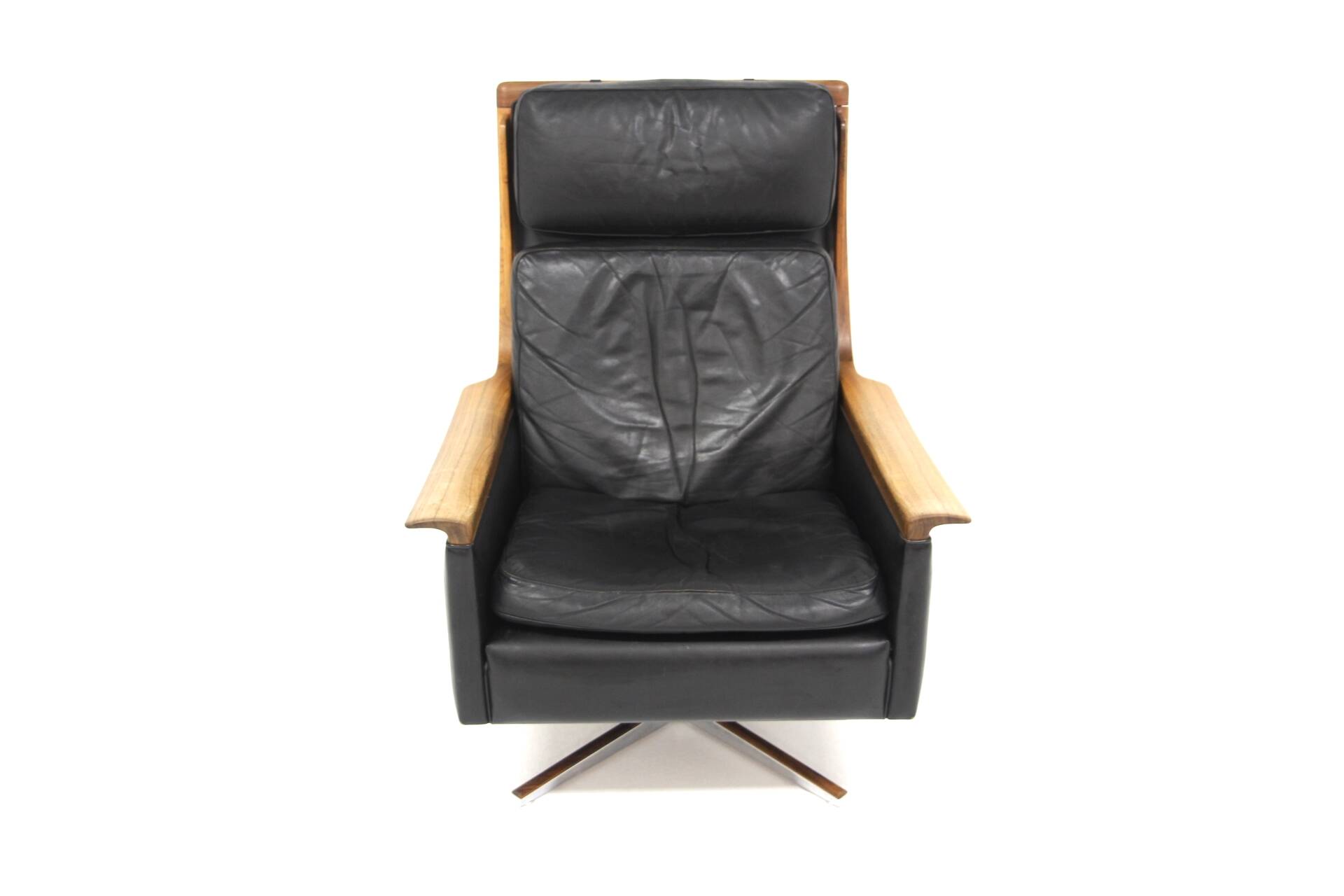 Scandinavian rotating leather armchair, Swivel chair, "Minerva", Torbjørn Afdal, Sweden, 1960
