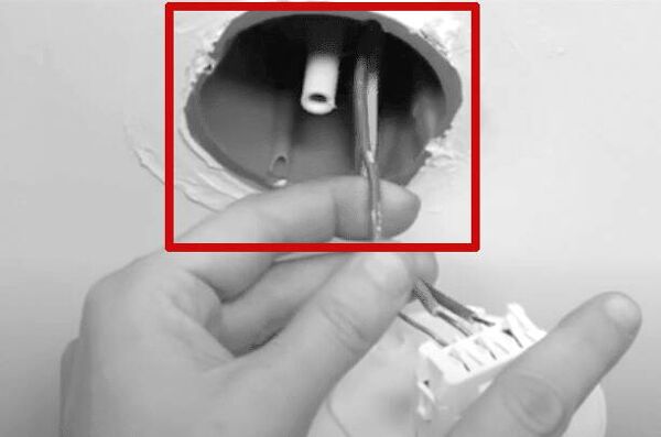 Suspension fisher laiton et verre ambré 1960