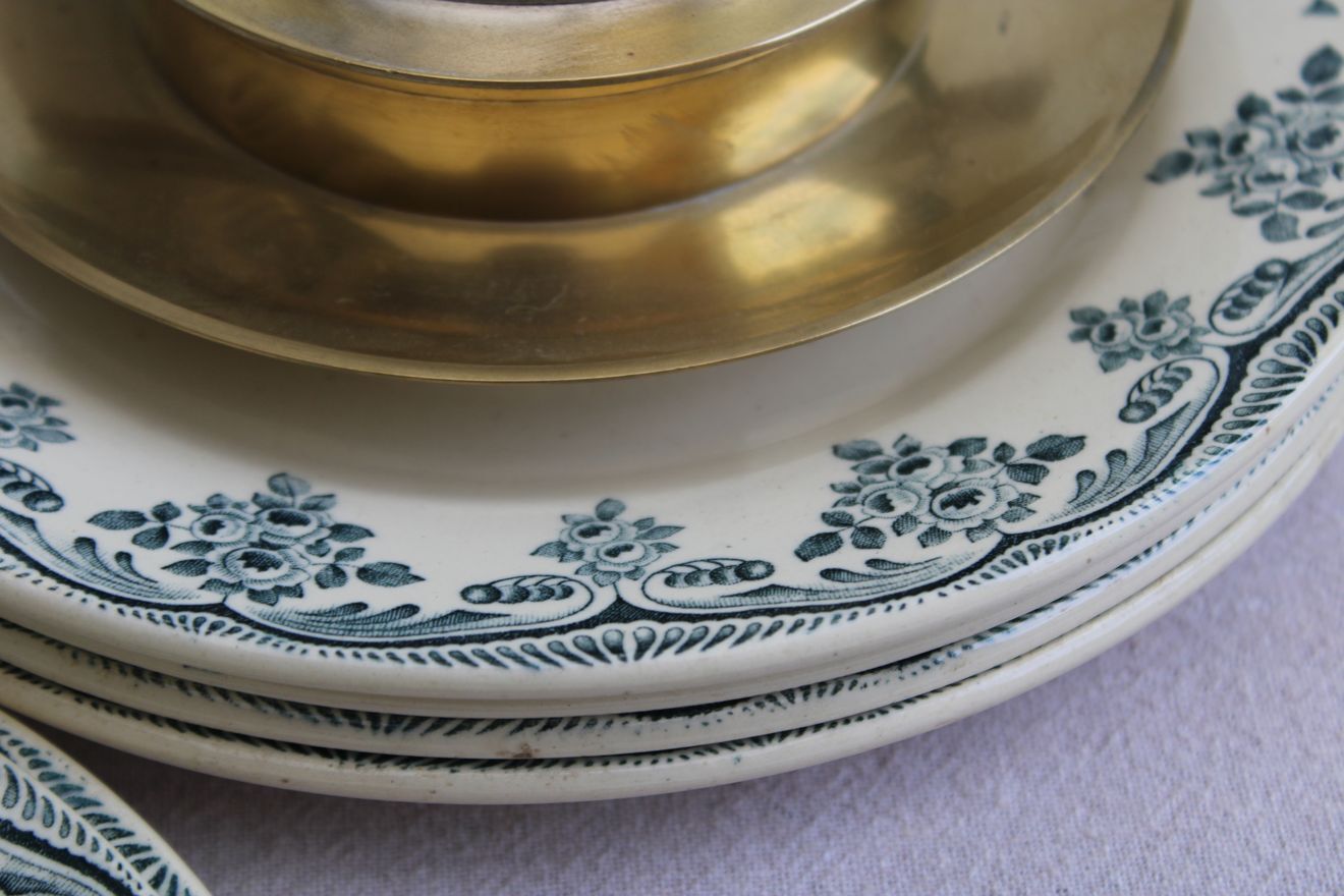 Set of 6 iron earth dessert plates