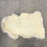 Peau de mouton blanche