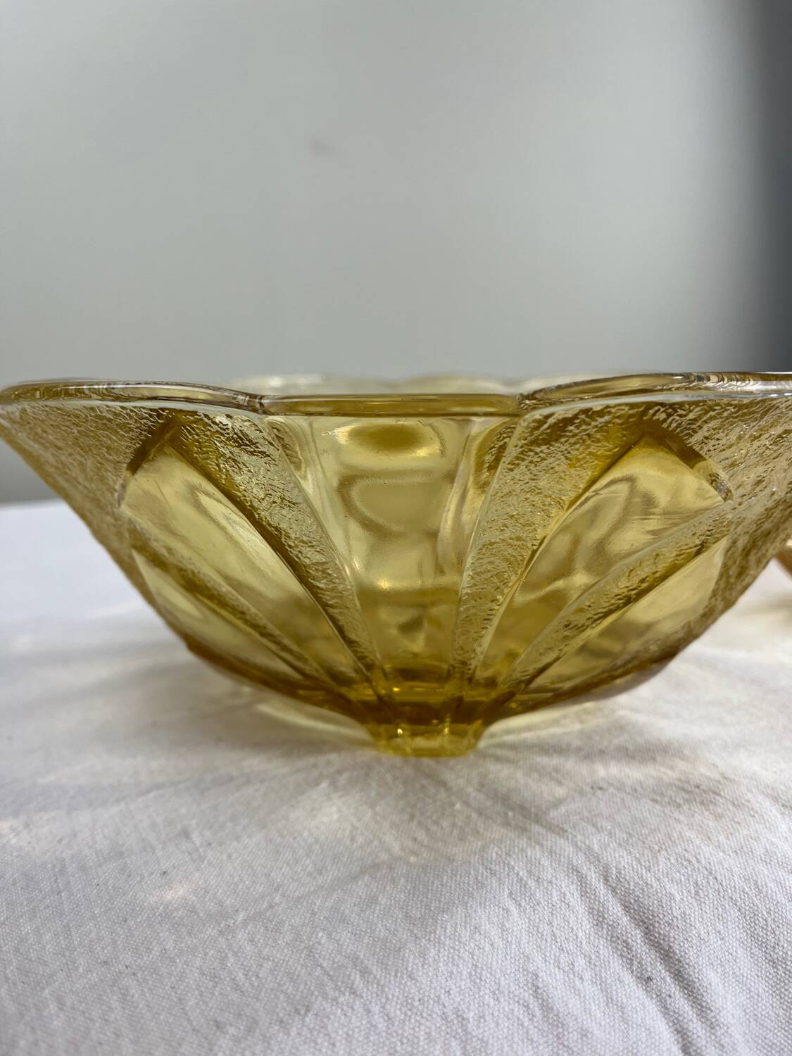 Amber Art Deco service