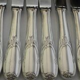 Lot de 12 couteaux manche en métal argenté lame inox G. VIVIER.