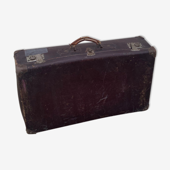 Old suitcase "La mondiale"