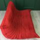 Togo rouge par Michel Ducaroy pour Ligne Roset