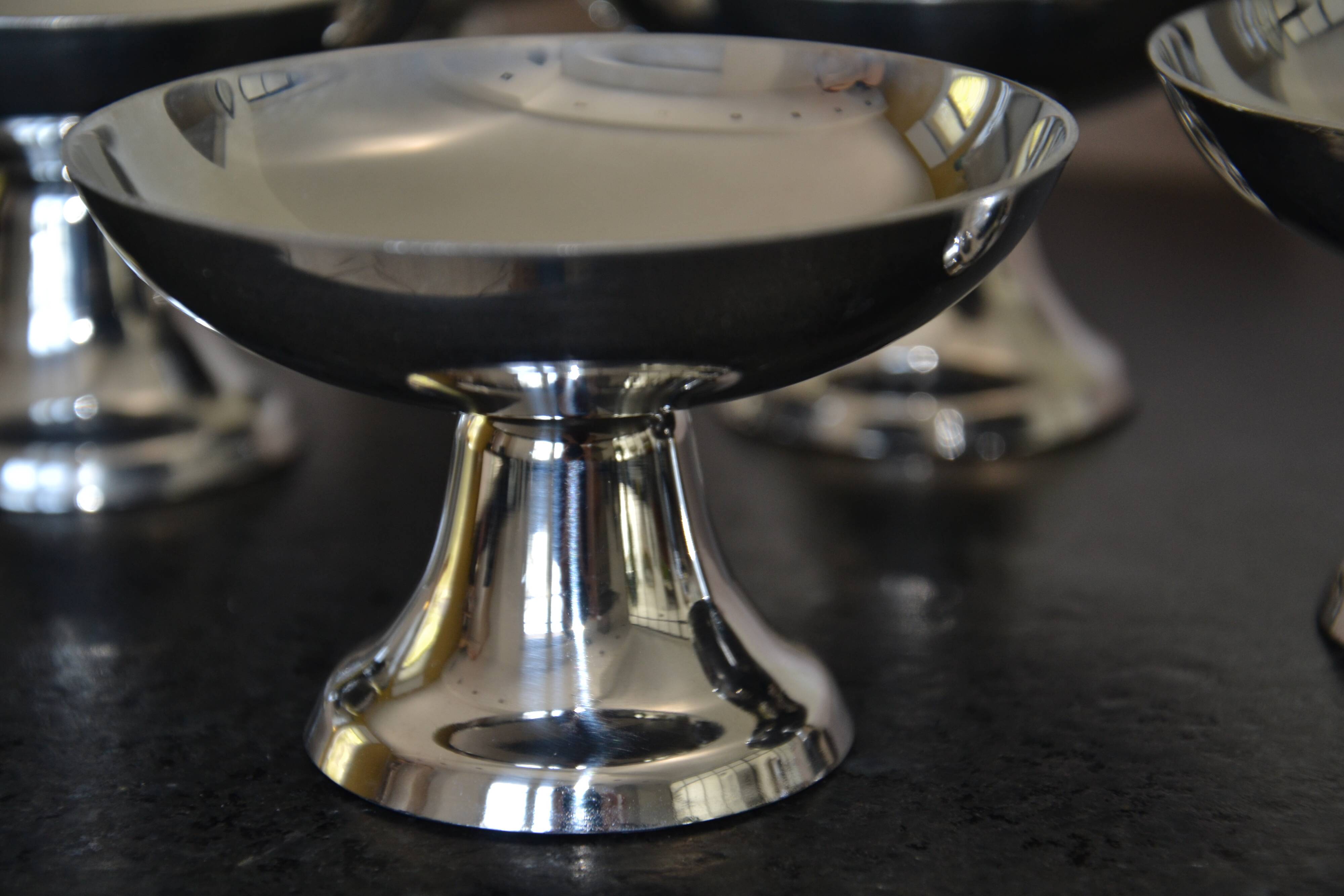 6 impeccable Guy Degrenne stainless steel bowls