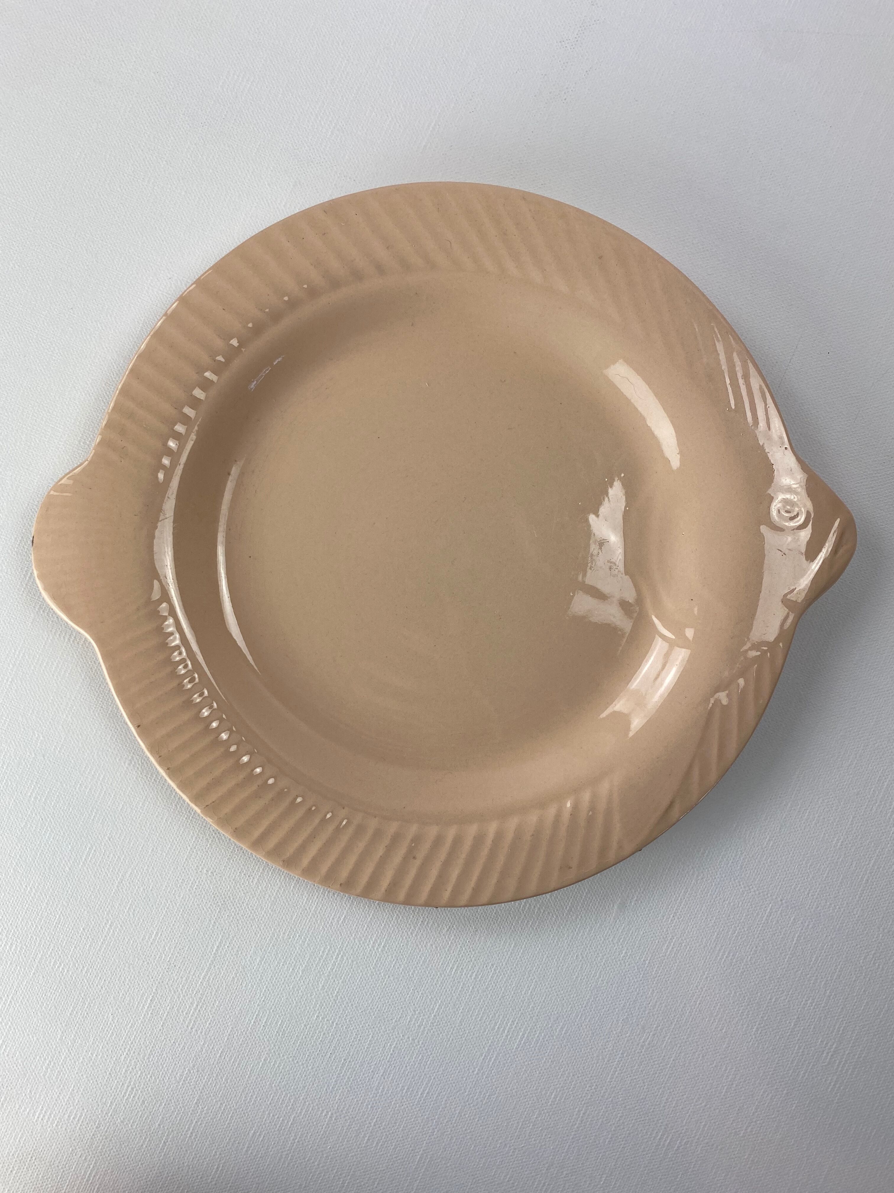 Pink fish plate Digoin Sarreguemines