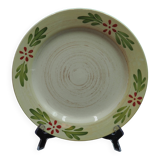 3 plates with mistletoe pattern