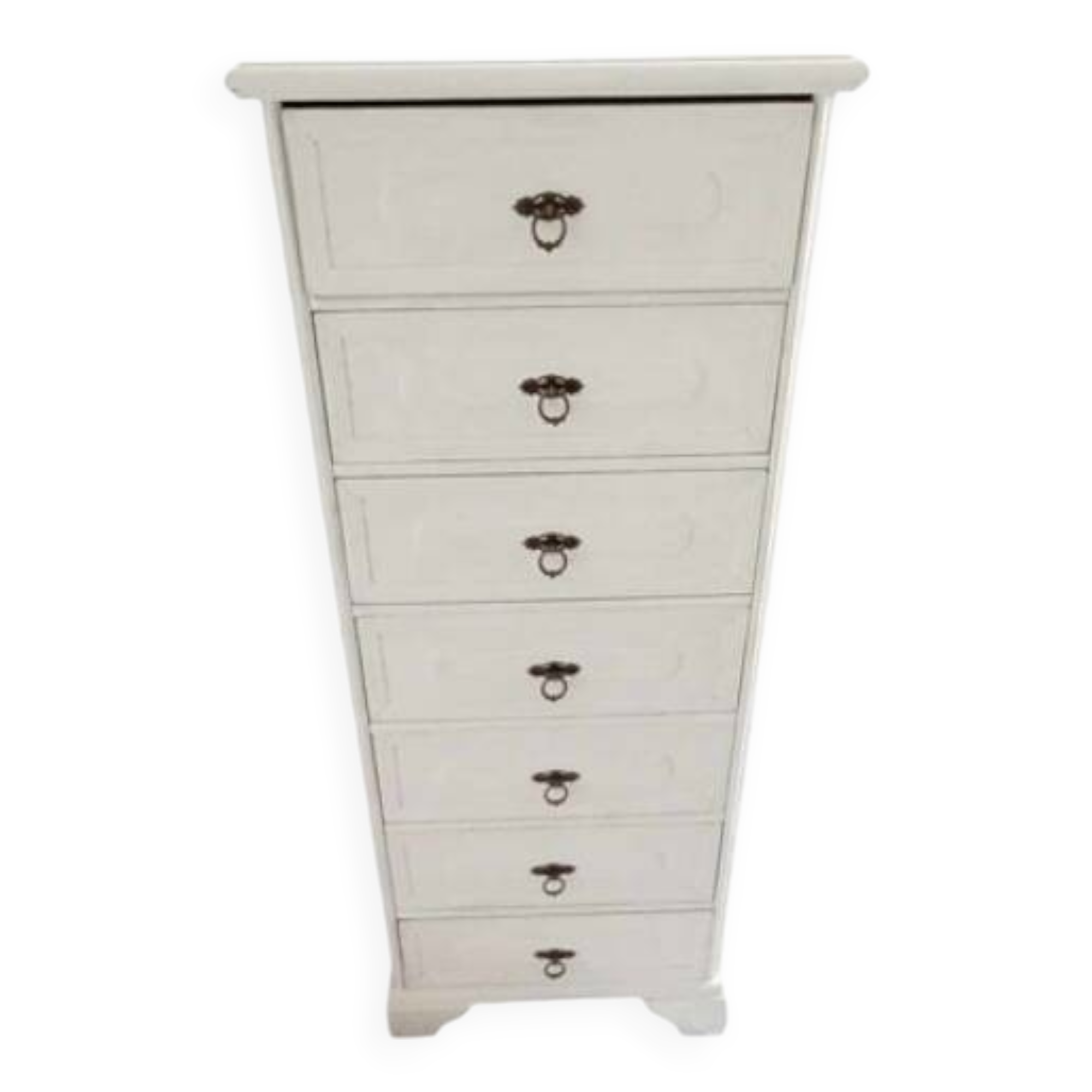 Old chest of drawers