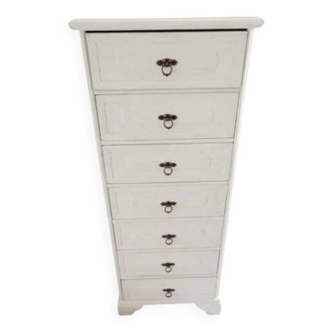 Old chest of drawers
