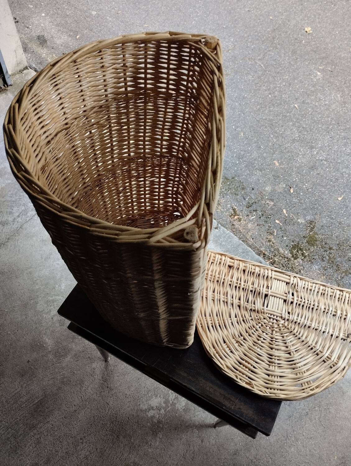 White rattan laundry basket