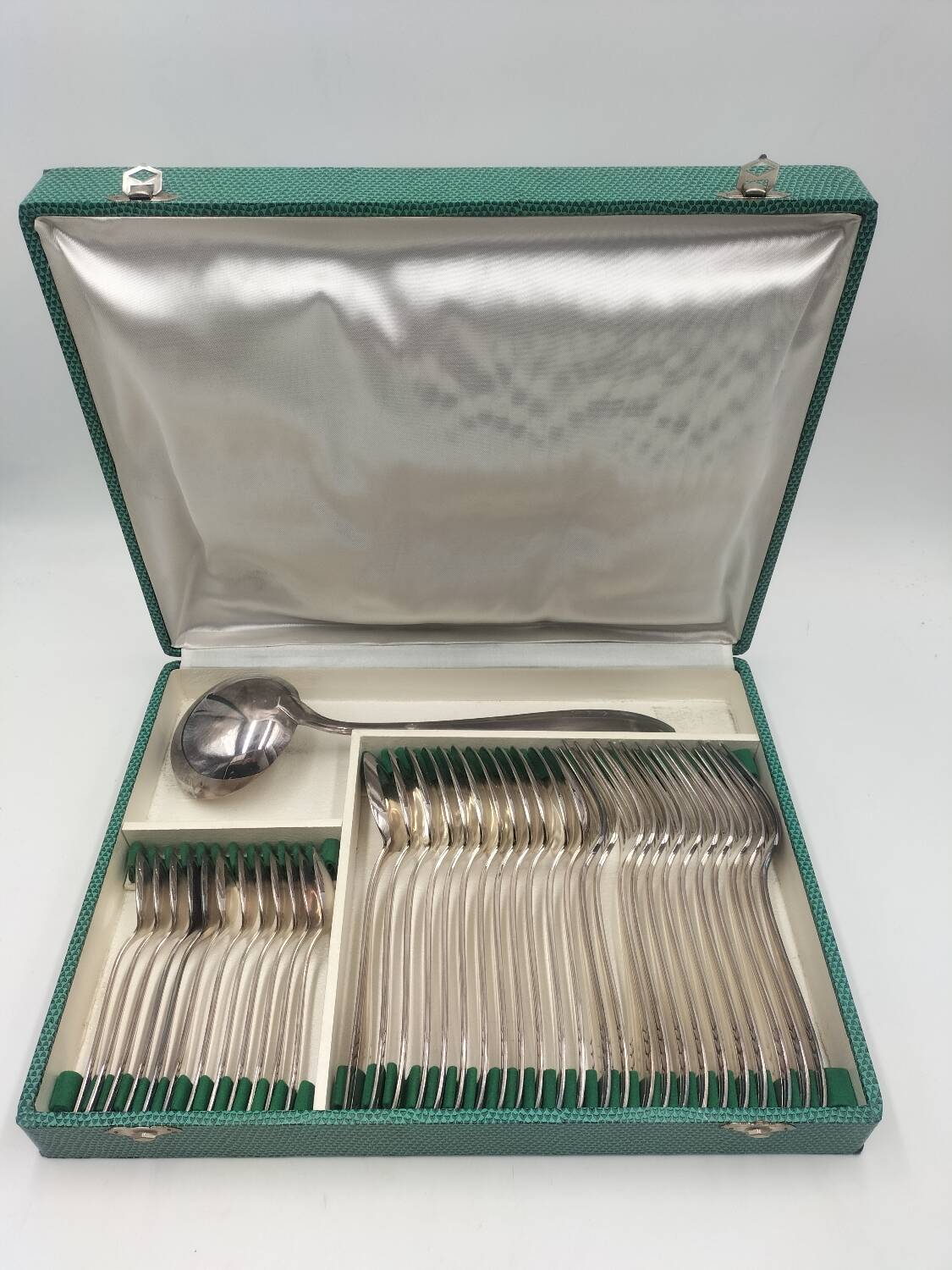 Ménagère métal argenté art deco