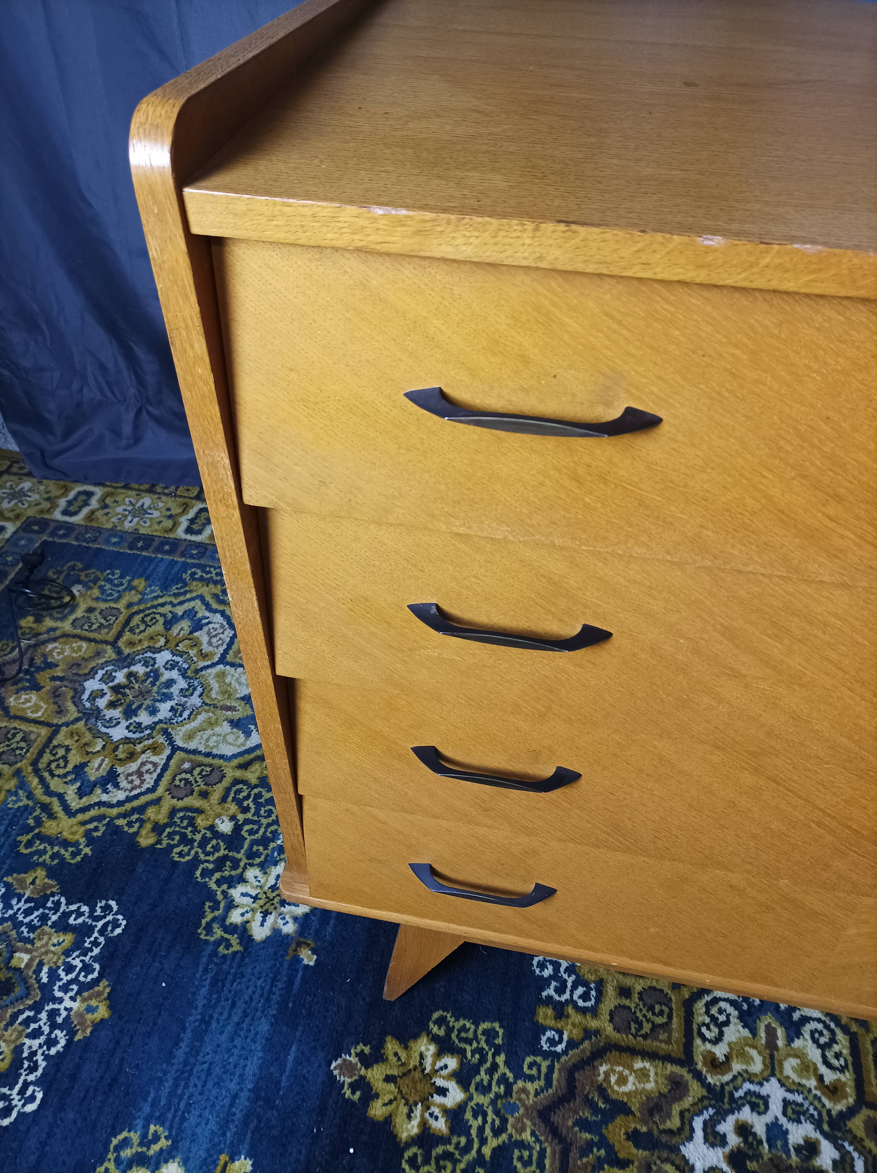 Vintage oak chest of drawers 4 drawers