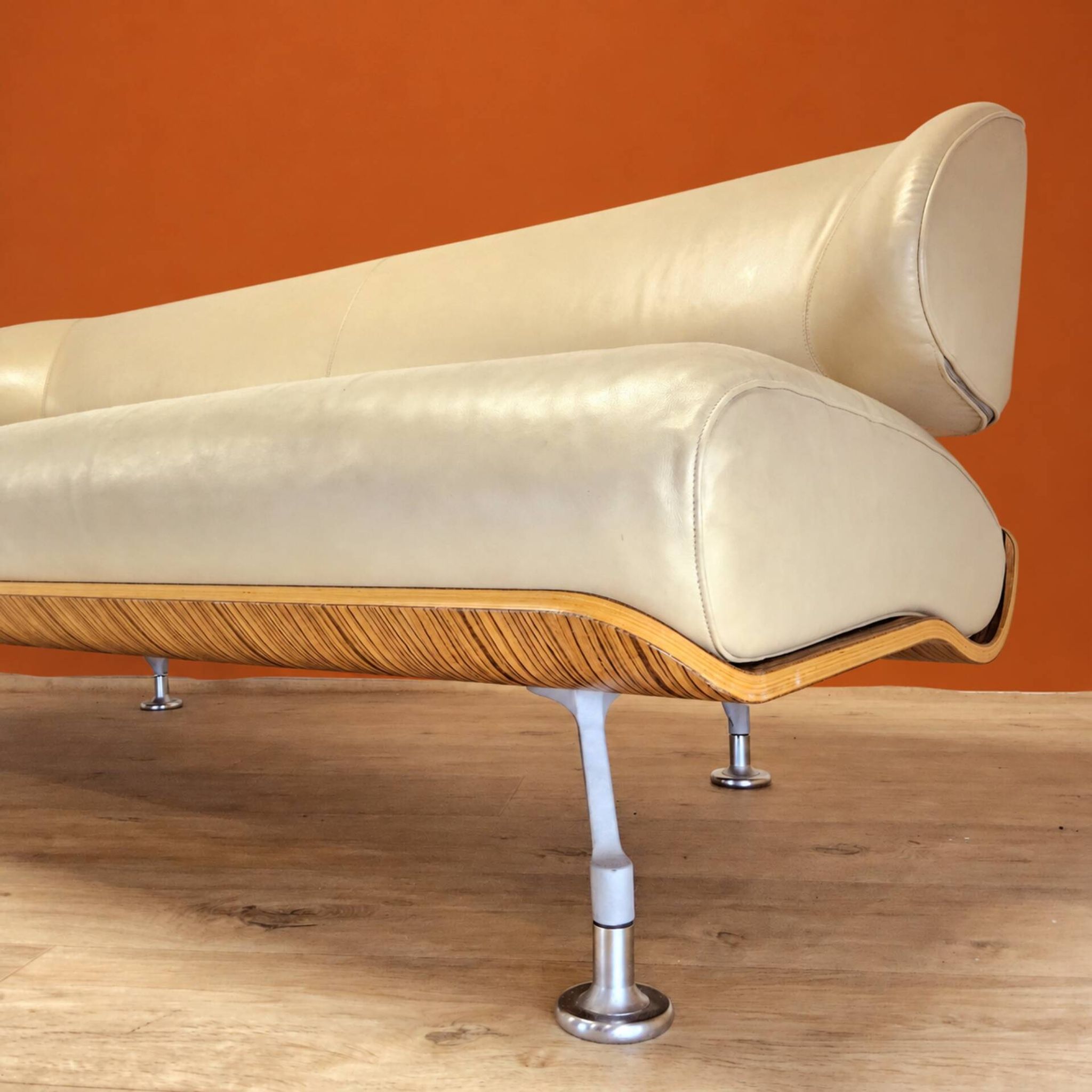 Italian white leather design surfing sofa / Frighetto bench